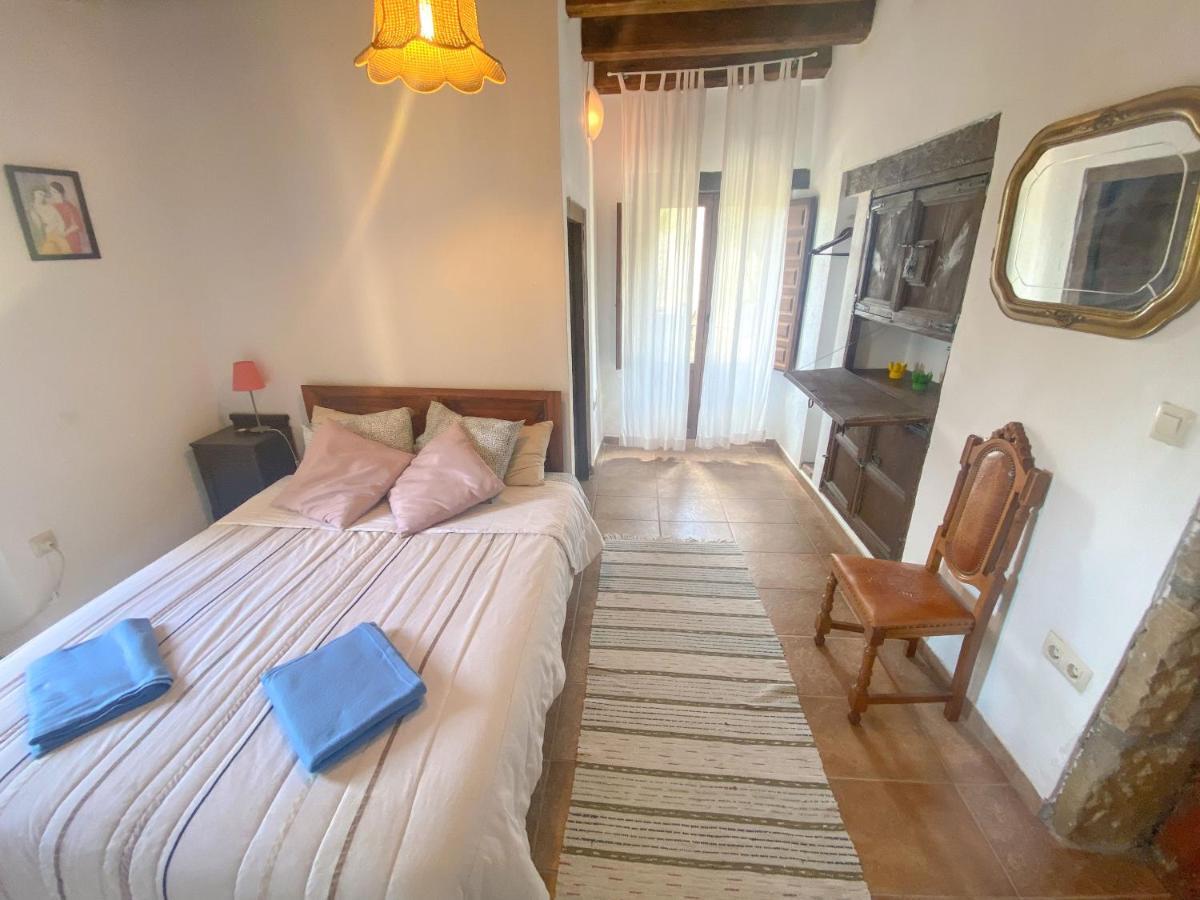 Casa Rural Sant Petrus De Madrona Pinell de Solsones Eksteriør billede
