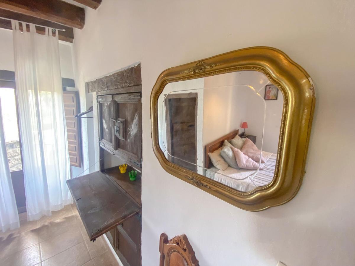 Casa Rural Sant Petrus De Madrona Pinell de Solsones Eksteriør billede